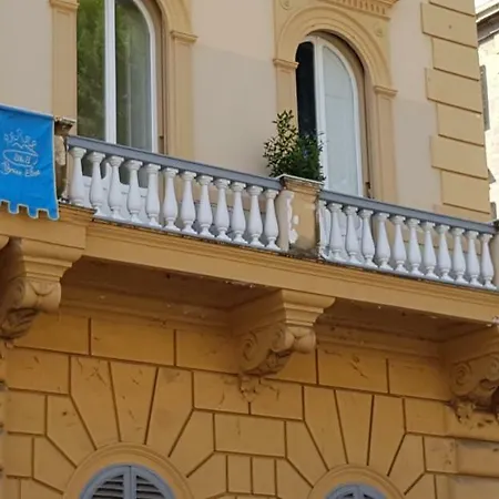 Regina Elena 3* Nápoly