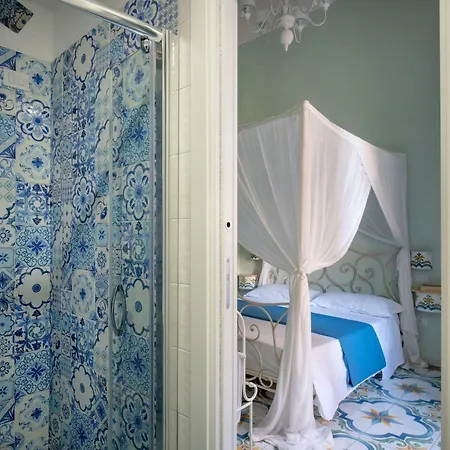 Regina Elena 3* Naples