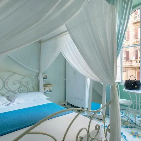 Regina Elena Bed & Breakfast Napoli