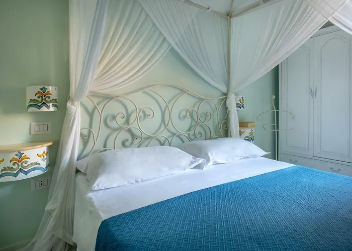 Regina Elena 3* Neapel