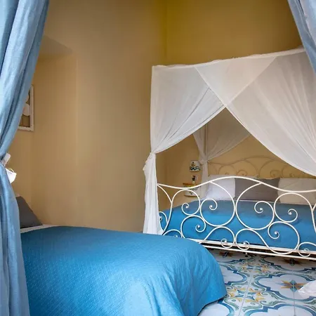 Bed and Breakfast Regina Elena Νάπολη