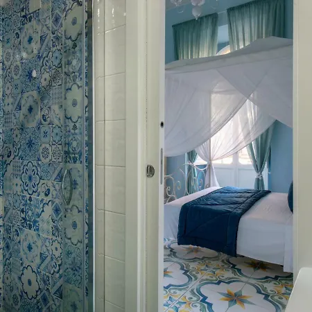 Regina Elena Bed and Breakfast Νάπολη