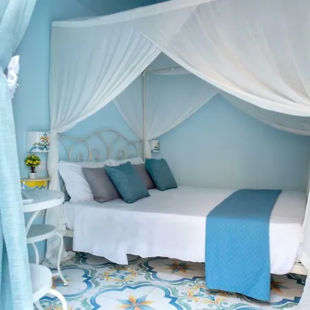 Regina Elena 3* Νάπολη