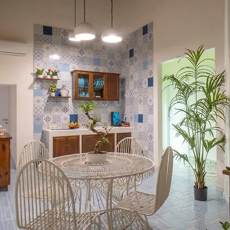 Regina Elena Νάπολη